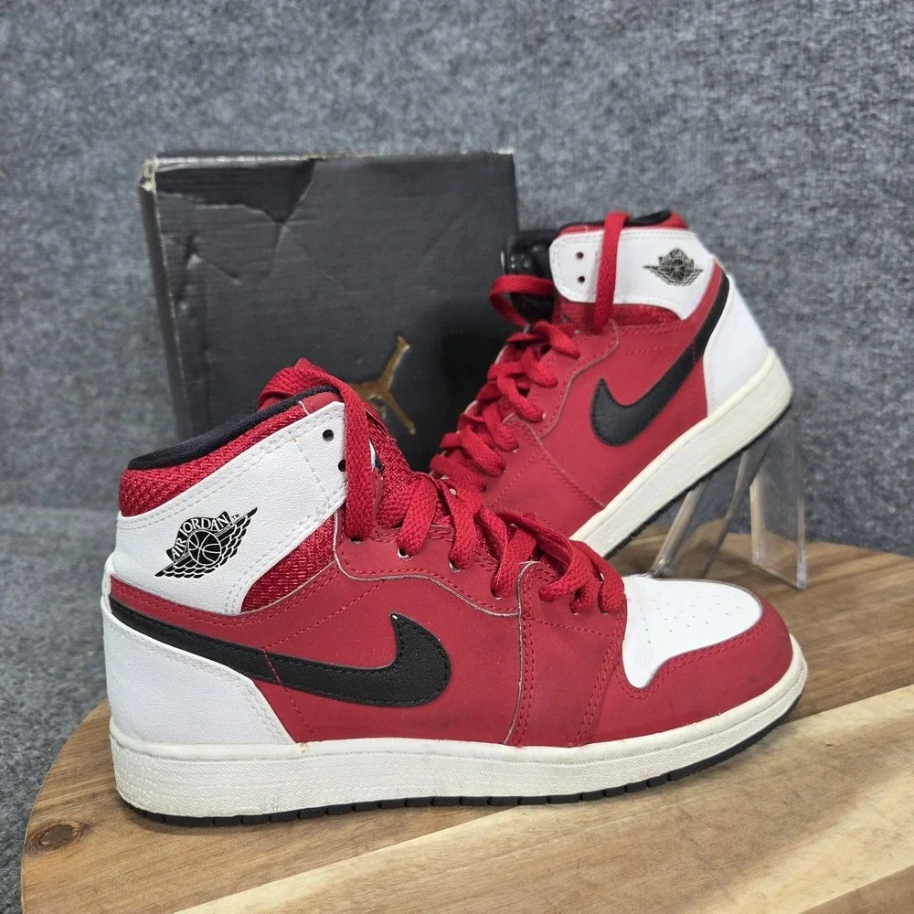 Nike Air Jordan‎ 1 Retro High Shoes Youth Size 4.5Y Gym Red Black 705300-601